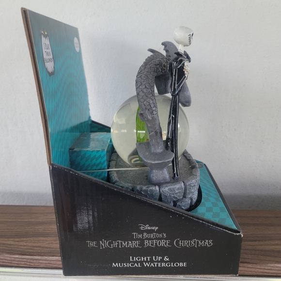 🆕 NBC Music Waterglobe 🔮 - Picture 3 of 5